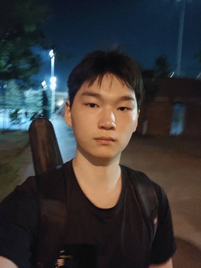 刘一鸣老师的照片