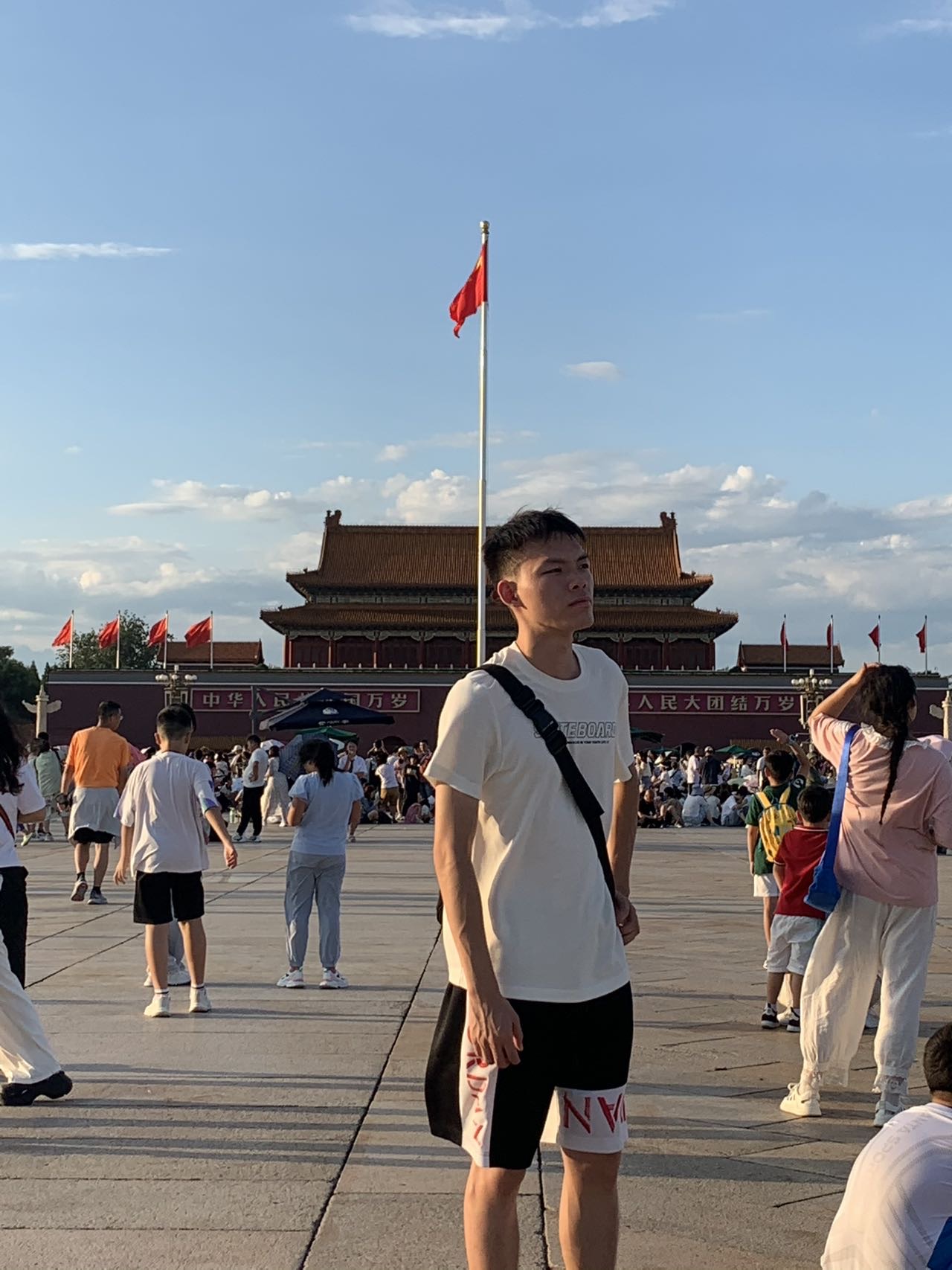卢亮的头像
